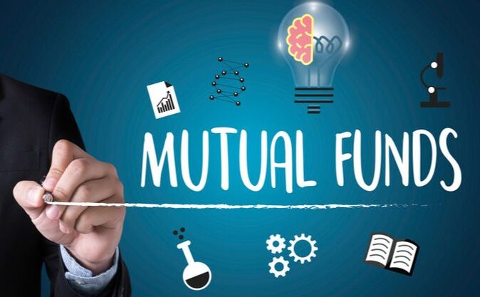 5 SIP investment habits in India: selecting best SIP plans in India, comparing fixed deposit vs SIP, reviewing top performing mutual funds, using a SIP calculator, diversifying for long-term growth, and planning with tax saving investment options.